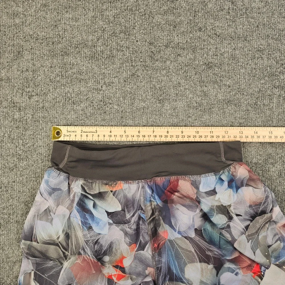 Lululemon Fast Free Reflective Shorts Size 4‎ Floral Petal Multi Color Running